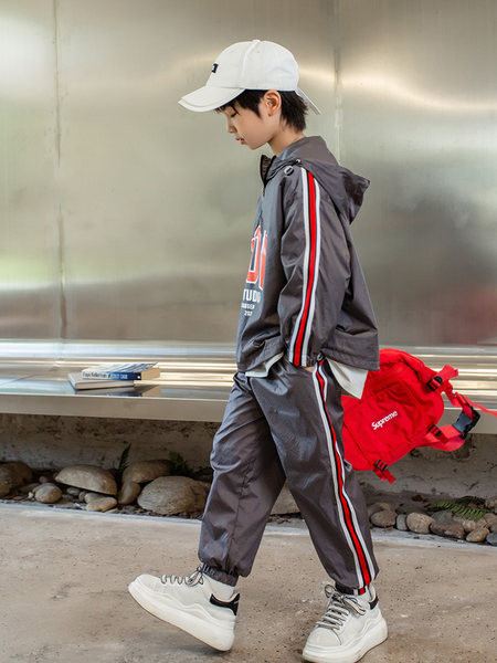 Set copii cu bordura si gluga