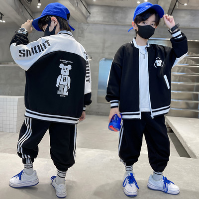 Set sport pentru copii pentru baieti cu decolteu in V si broderie