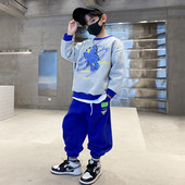 Trening cu decolteu O aplicat pentru baieti