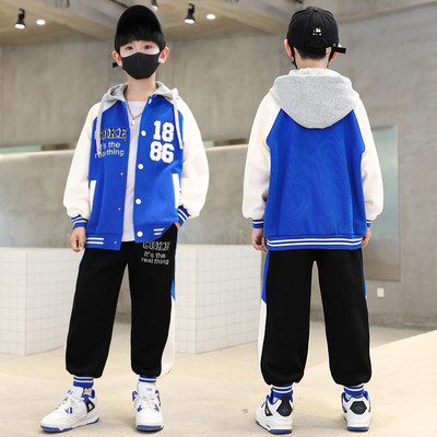 Set sport pentru baieti model drept