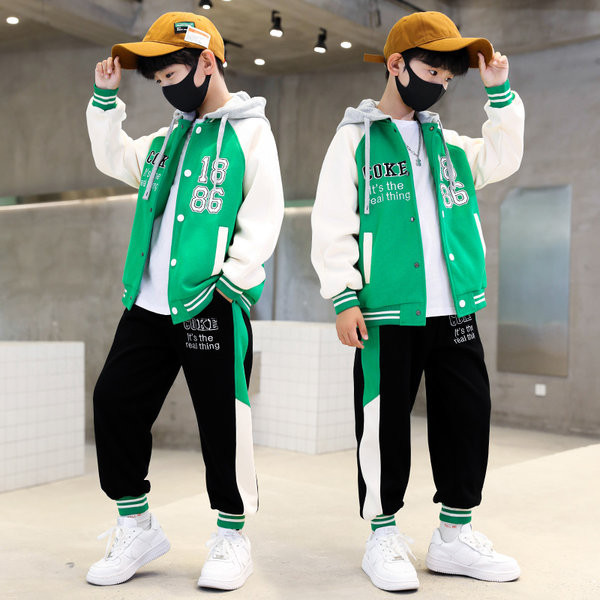 Set sport pentru baieti model drept