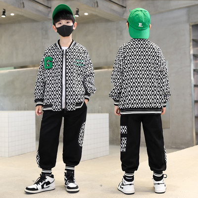 Berniuko margintų kelnių ir švarko komplektas su užtrauktuku