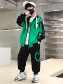 Komplet trenirke s kapuljačom i jaknom s printom za dječake