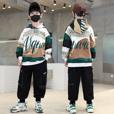 Dječji sportski set s vezicama i kapuljačom