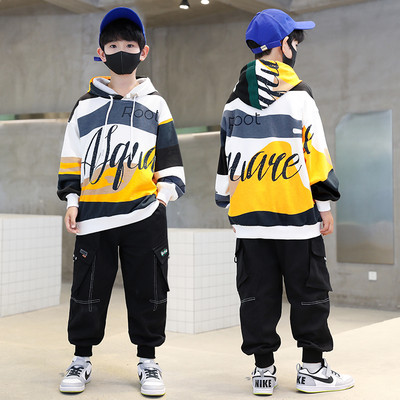 Dječji sportski set s vezicama i kapuljačom