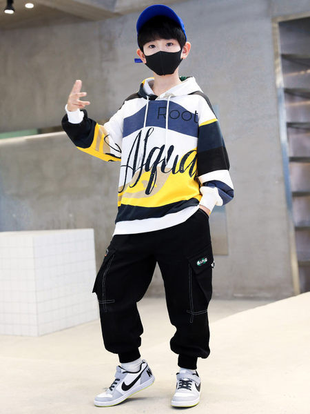 Dječji sportski set s vezicama i kapuljačom