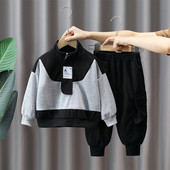 Įprastas kelnių komplektas su kišene ir palaidine berniukams