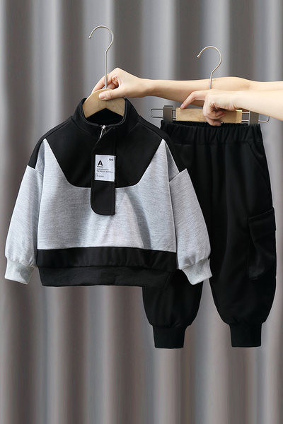 Įprastas kelnių komplektas su kišene ir palaidine berniukams