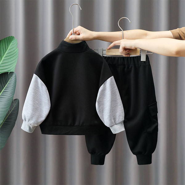 Įprastas kelnių komplektas su kišene ir palaidine berniukams