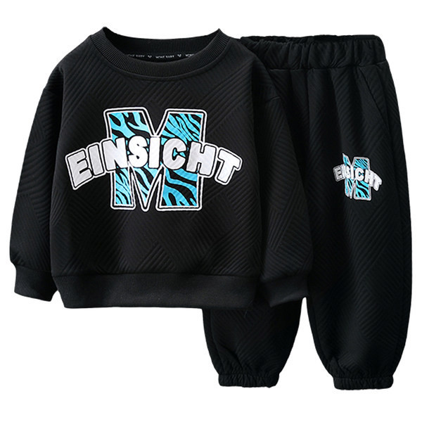 Set sport pentru copii de pantaloni imprimati si bluza pentru baieti