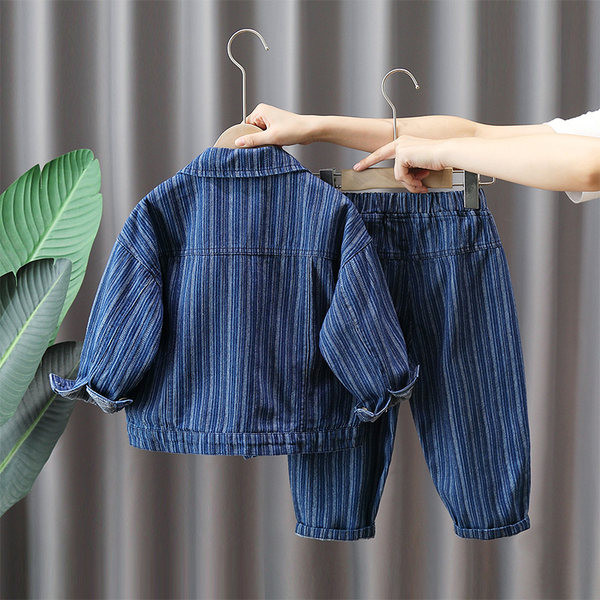 Vaikiškas komplektas su klasikine apykakle ir kišene