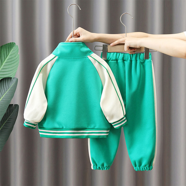 Trening din două piese și pantaloni pentru băieți