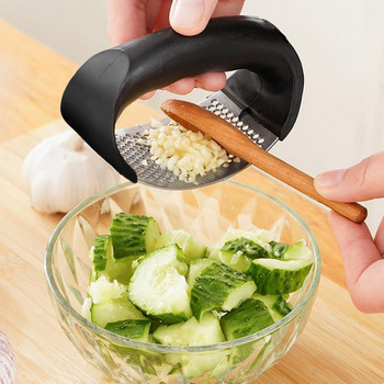 Εγχειρίδιο πρέσας σκόρδου Chopper ανοξείδωτο ατσάλι Garlic Mincer Curve Τζίντζερ Σκόρδο Πολτοποιητής φρούτων λαχανικών Εργαλεία μπριζόλας κουζίνας