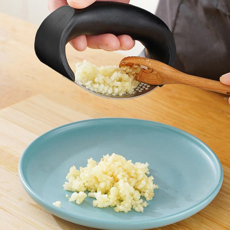 Preša za češnjak Ručna sjeckalica od nehrđajućeg čelika Krivulja mljevenja češnjaka Gnječilica za češnjak Đumbir Alati za voće i povrće Kuhinjski pribor za sjeckanje