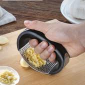 Preša za češnjak od nehrđajućeg čelika Ručna mlinica za češnjak Alati za sjeckanje češnjaka Curve Alati za voće i povrće Kuhinjski pribor