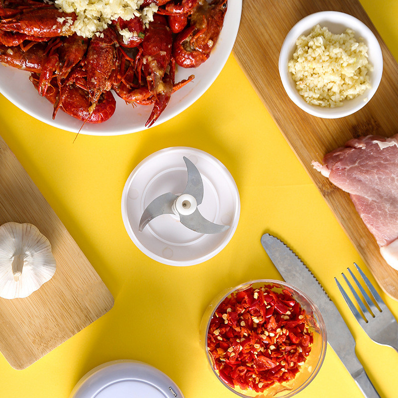 Višenamjenski procesor hrane Automatski stroj za mljevenje mesa za kućnu upotrebu Dodatak dječjoj hrani Mješanje Mljevenje Nadjev Desetak pasiranih češnjaka M