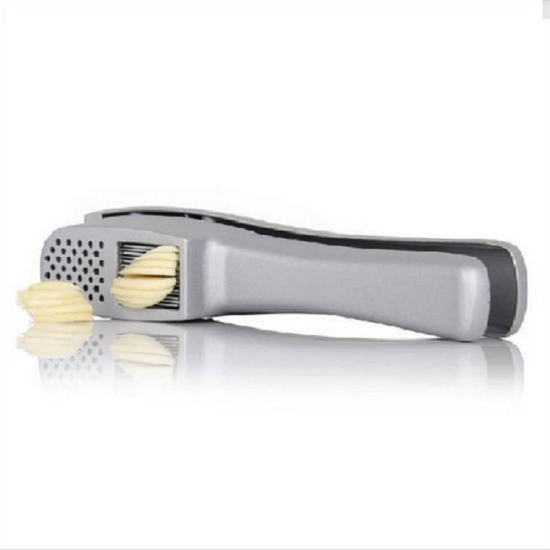 Ezüst fokhagymanyomó szeletelő 2 az 1-ben többfunkciós fokhagyma-gyömbér-nyomónyomó kézi gyömbérdaráló konyhai főzőeszköz