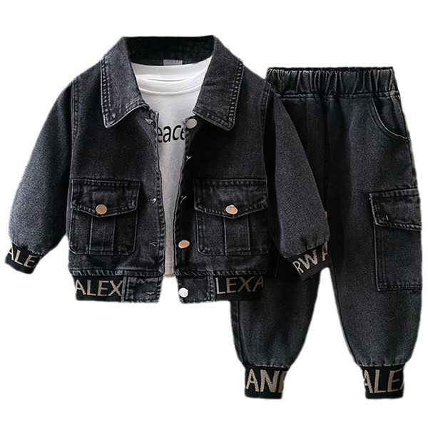 Vaikiškas komplektas su klasikine apykakle ir kišene