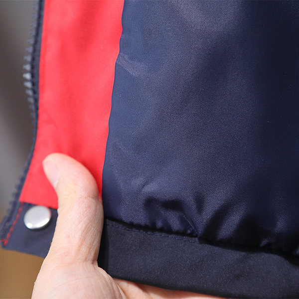 Sportinis berniukų striukės ir kišeninių kelnių komplektas