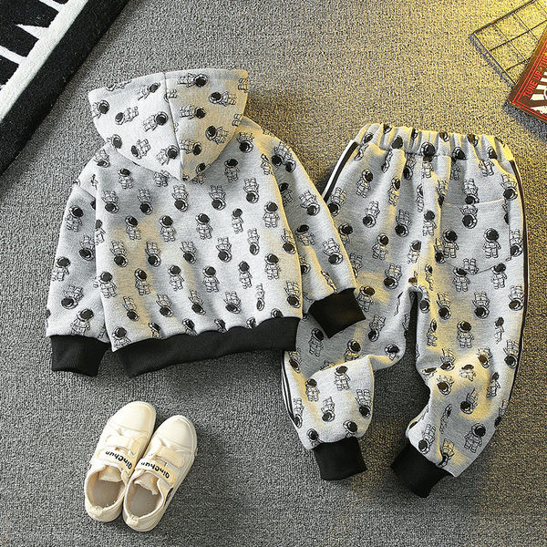 Dječji dvodijelni set s kapuljačom, patentnim zatvaračem i printom za dječake