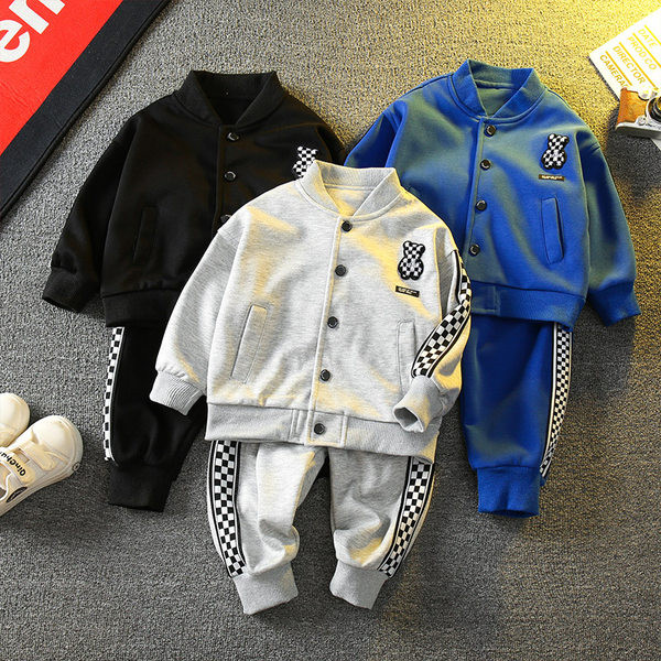 Vaikiškas rinkinys su sagutėmis ir apvadu