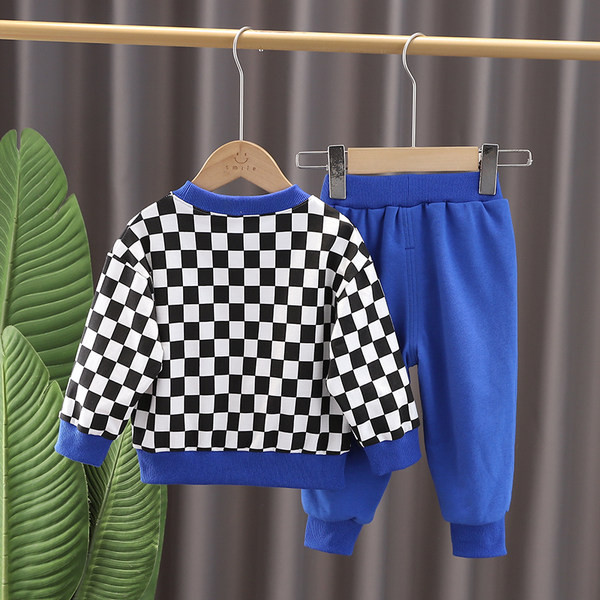 Dvodijelni dječji komplet bluza i donji dio