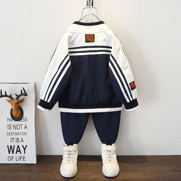 Sportinis vaikiškas rinkinys su užtrauktuku ir kišene