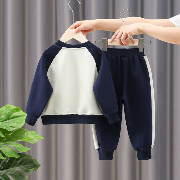 Vaikiškas rinkinys su apvadu ir spauda