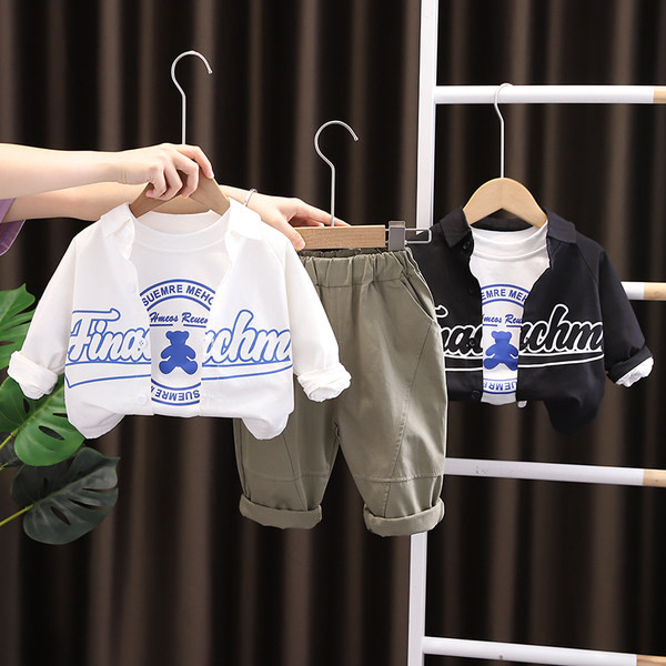 Dječji set hlača, bluza s printom i jakna na kopčanje za dječake