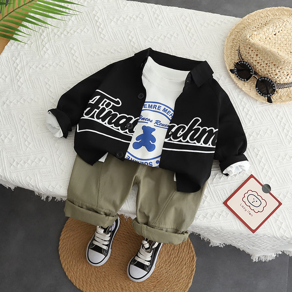 Dječji set hlača, bluza s printom i jakna na kopčanje za dječake