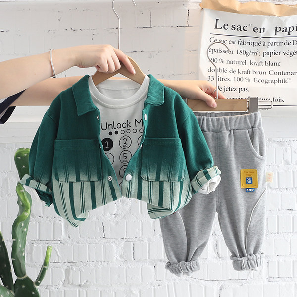 Három részes gyerek nadrág szett, nyomott blúz és gombos kabát fiúknak