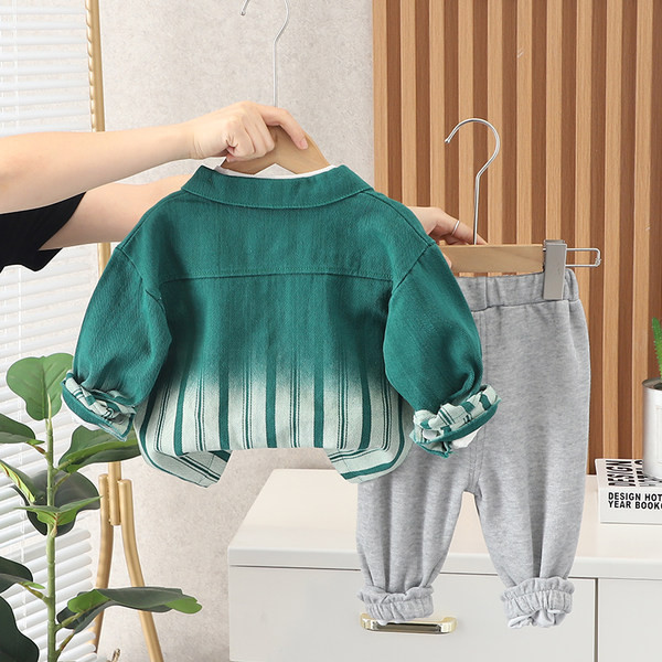 Három részes gyerek nadrág szett, nyomott blúz és gombos kabát fiúknak