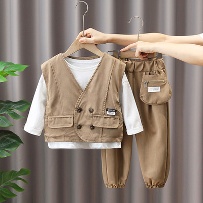 Set de pantaloni, bluza si vesta din trei piese cu nasturi si buzunare pentru baieti