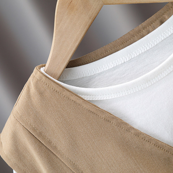 Set de pantaloni, bluza si vesta din trei piese cu nasturi si buzunare pentru baieti