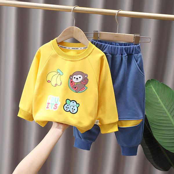 Vaikiškų plėšytų motyvų kelnių ir aplikacijų palaidinės rinkinys berniukams