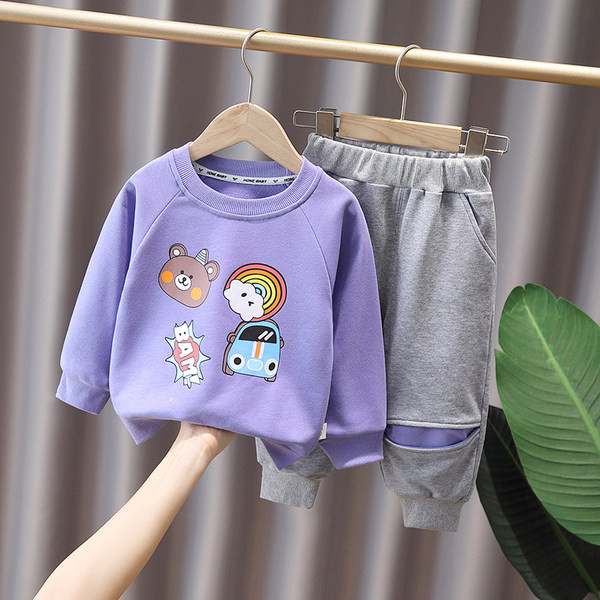 Vaikiškų plėšytų motyvų kelnių ir aplikacijų palaidinės rinkinys berniukams