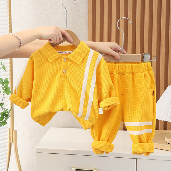 Gyermek kétrészes sportkészlet - blúz gallérral és nadrággal