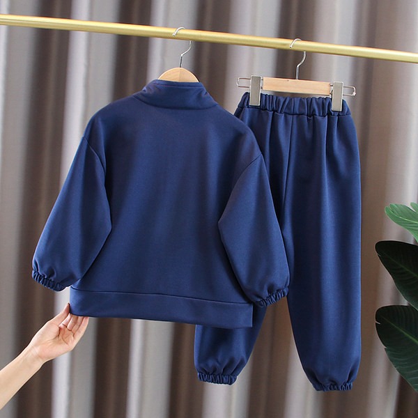 Kétrészes, cipzáras gyerek sportkészlet fiúknak