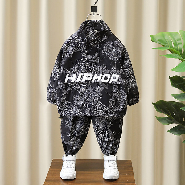 Vaikiškas spausdinta ir pamušalu dviejų dalių rinkinys berniukams