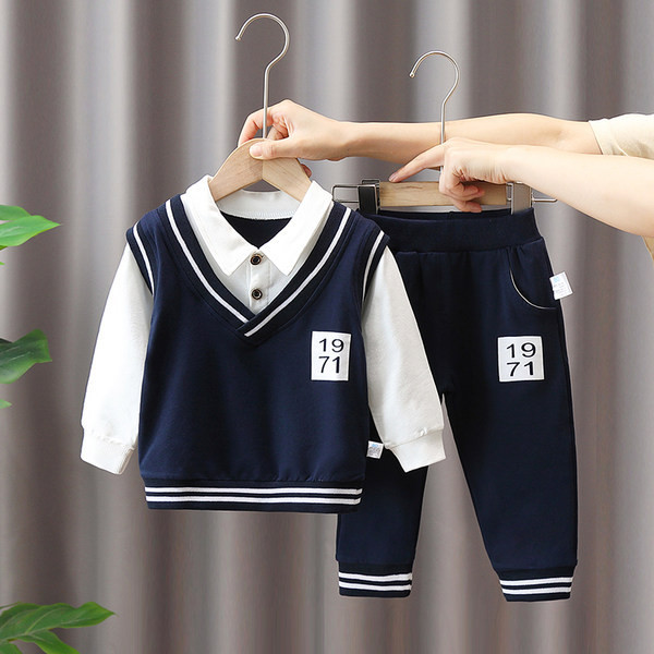 Dječji trodijelni sportski komplet, majica, prsluk i hlače