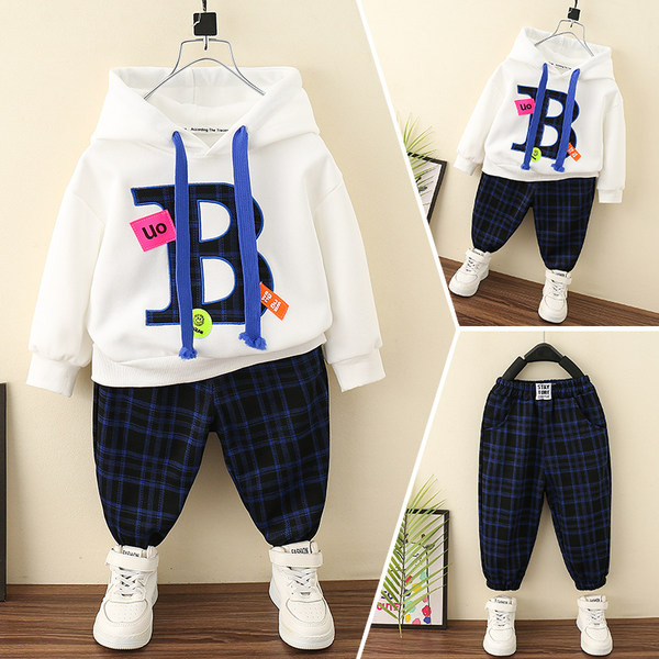 Dječja bluza s kapuljačom i hlače s džepom za dječake