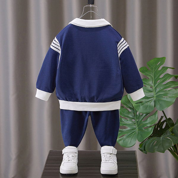 Dvodijelni sportski set s patentnim zatvaračem i džepom za dječake