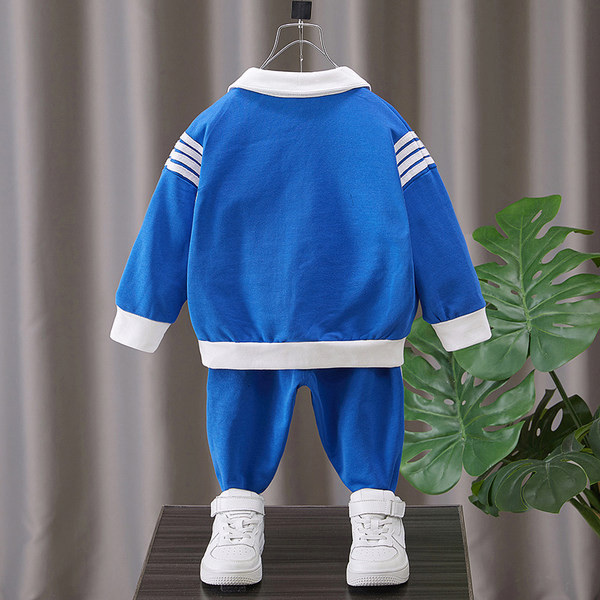 Dvodijelni sportski set s patentnim zatvaračem i džepom za dječake