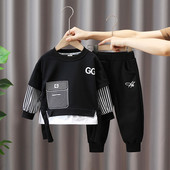 Set copii pentru viata de zi cu zi, format din doua bucati de pantaloni si o bluza