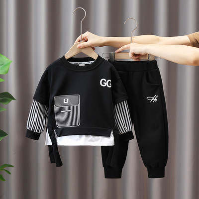 Set copii pentru viata de zi cu zi, format din doua bucati de pantaloni si o bluza