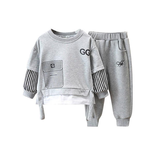 Set copii pentru viata de zi cu zi, format din doua bucati de pantaloni si o bluza