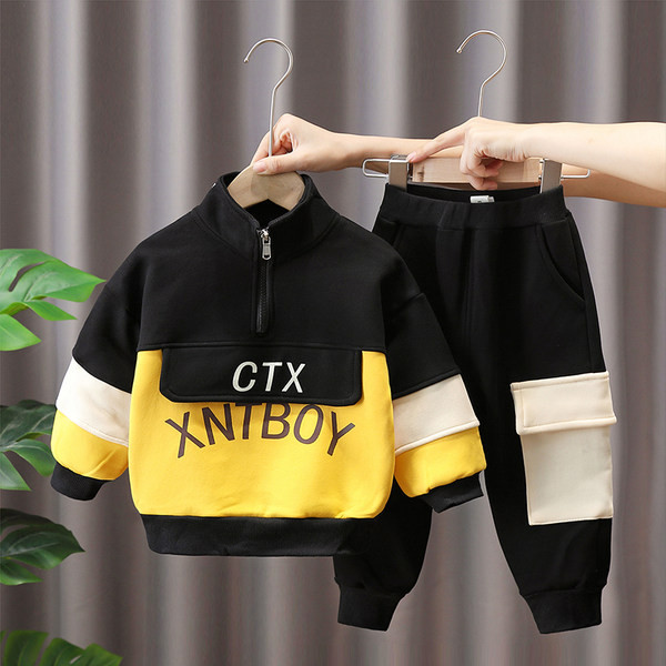 Zimski set hlača i bluze s printom za dječake