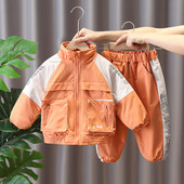 Vaikiškas dviejų dalių sportinis rinkinys su užrašu