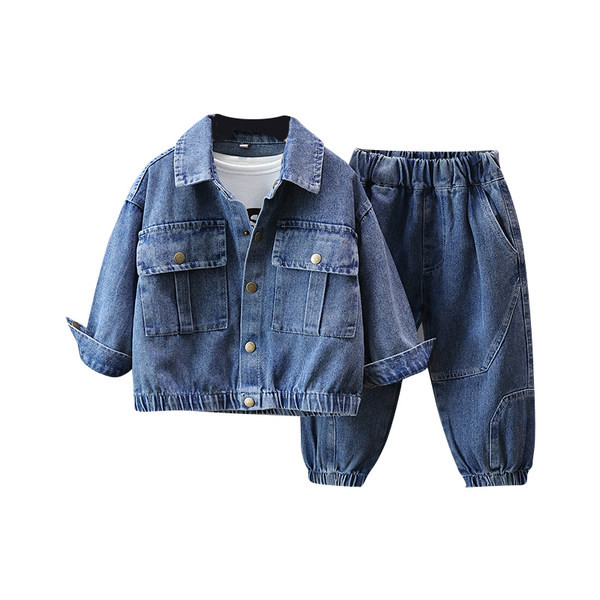 Dječački set traper hlača i jakne s džepovima na kopčanje