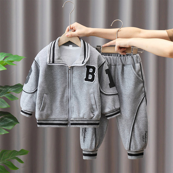 Novi dječji set s printom i džepom